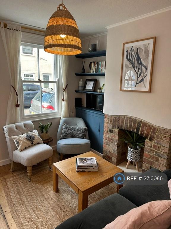2 bedroom house in Union Street, Cheltenham, GL52 (2 bed) (#2716086)