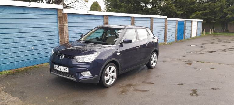 SSangyong Tivoli E-xGi EX 1.6l petrol manual 2015. 5dr in blue. 105K. MOT Nov'26 H/S, CAM