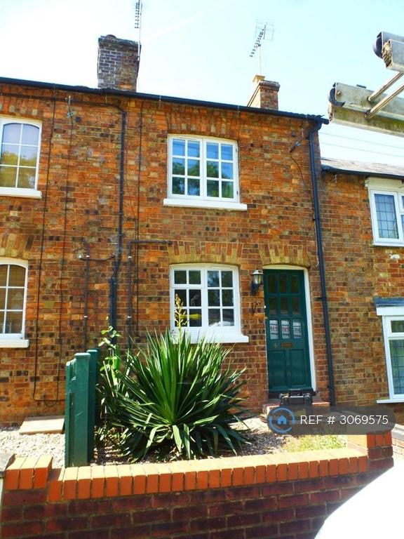 2 bedroom house in Church Road, Milton Keynes, MK17 (2 bed) (#3069575)