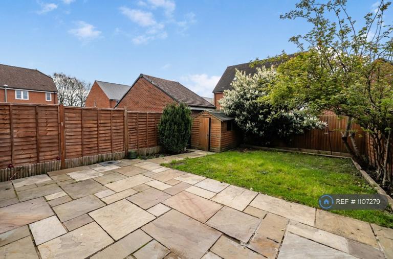 3 bedroom house in Barn Owl Drive, Bracknell, RG12 (3 bed) (#1107279)