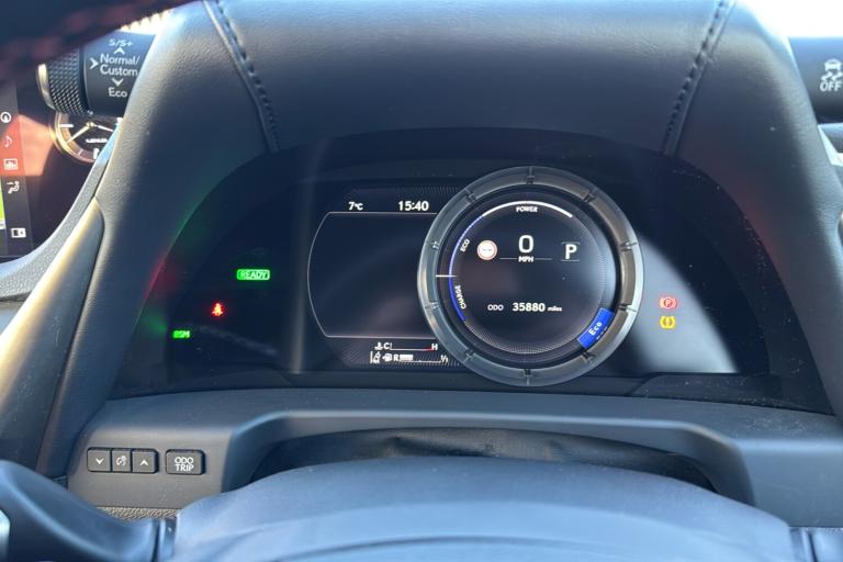  Lexus Es 2.5 300h F Sport Saloon 4dr Petrol Hybrid E CVT Euro 6 s/s 218 Ps