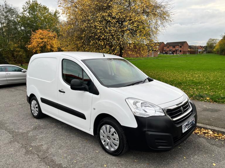 2018 68 PEUGEOT PARTNER 1.6 BLUEHDI 651 SE L1 H1 WHITE PANEL VAN 1 OWNER FSH