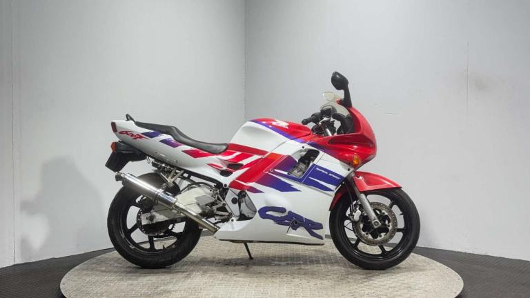 Honda CBR 1993 CLASSIC SPORTS BIKE 600CC RUNNING PROJECT BIKE CBR 600