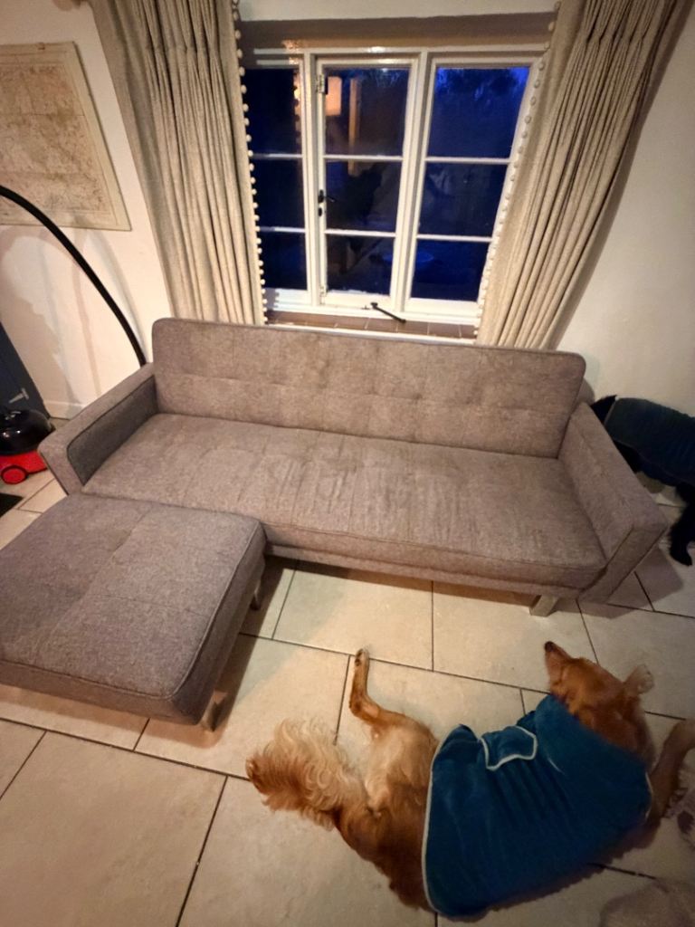 Free - Sofa bed set - sleeps 3