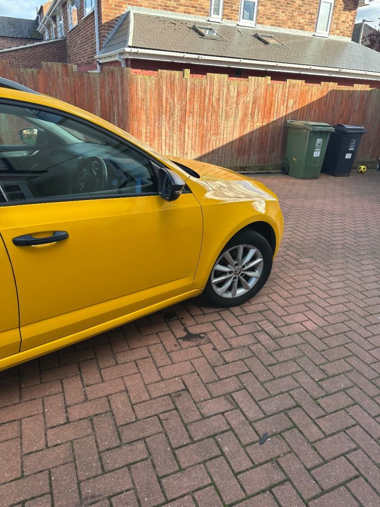 Skoda, OCTAVIA, Estate, 2014, Manual, 1598 (cc), 5 doors