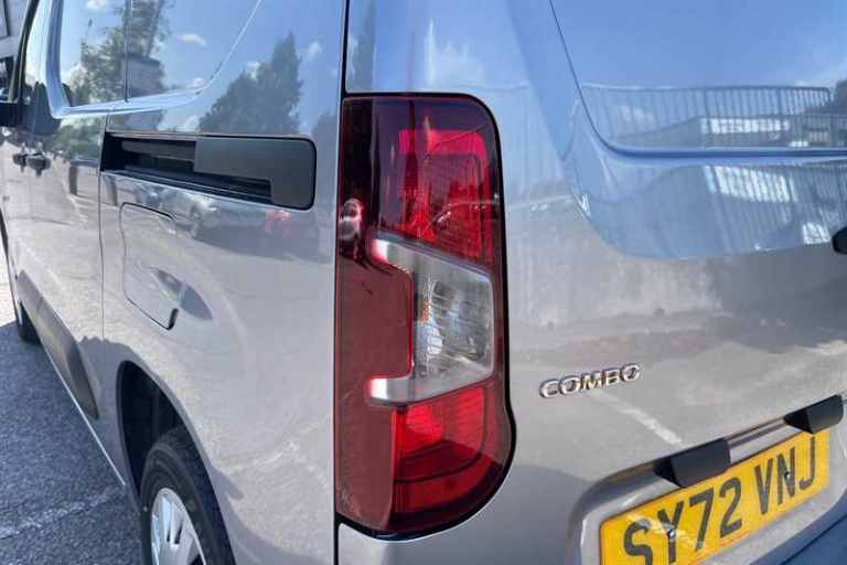 2022 Vauxhall Combo 1.5 Turbo D 2000 Sportive Panel Van 5dr Diesel Manual L1 H1 Euro 6 (100 ps) P...