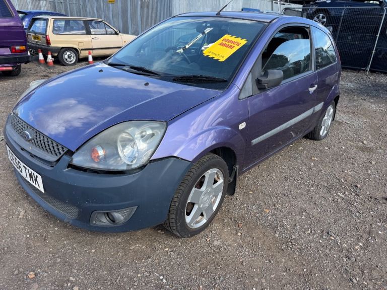 Ford fiesta mk6 1.25 2007 purple BREAKING FOR PARTS