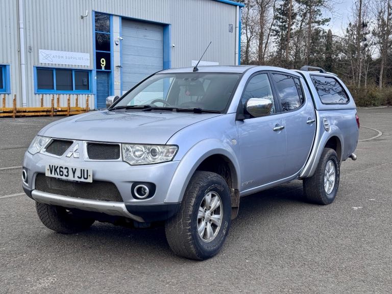 Mitsubishi L200 Barbarian LB Dcb 2.5 DI-D 2014 178 BHP Pickup 4x4