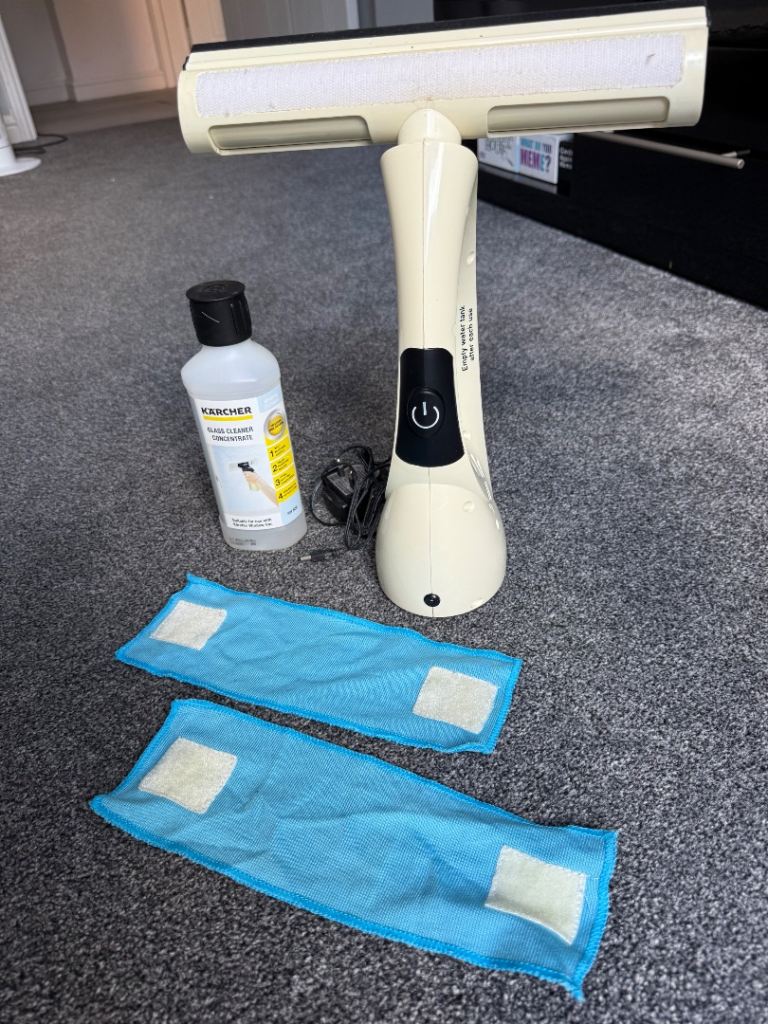 Vax Cordless Window Vacuum Cleaner + Charger, Pads & Cleaning Concentrate