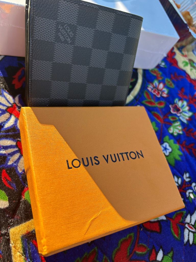 Lv wallet