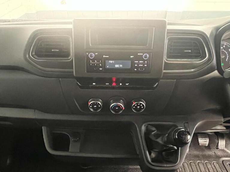 2023 Renault Master LM35dCi 135 Business+ Medium Roof Van PANEL VAN DIESEL Manual