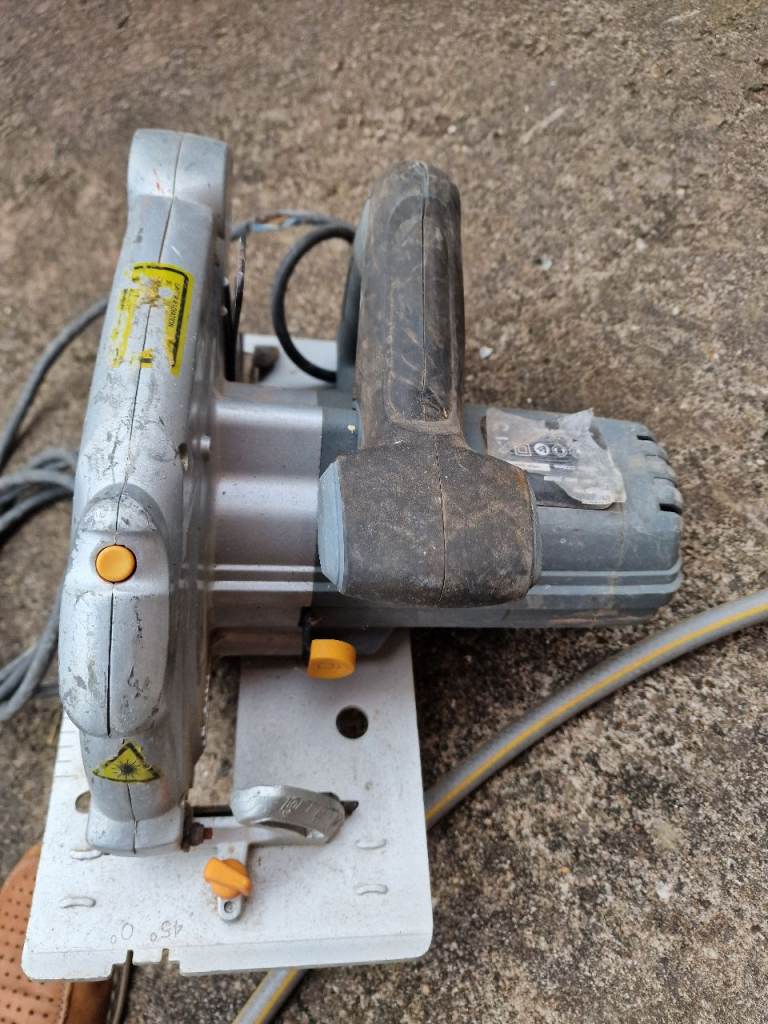 Titan Magnesium Circular Saw – Fair Condition