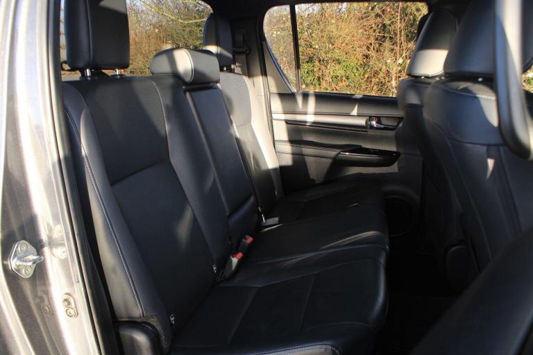 2022 Toyota Hilux Invincible X D/Cab Pick Up 2.8 D-4D Auto PICK UP DIESEL Automatic