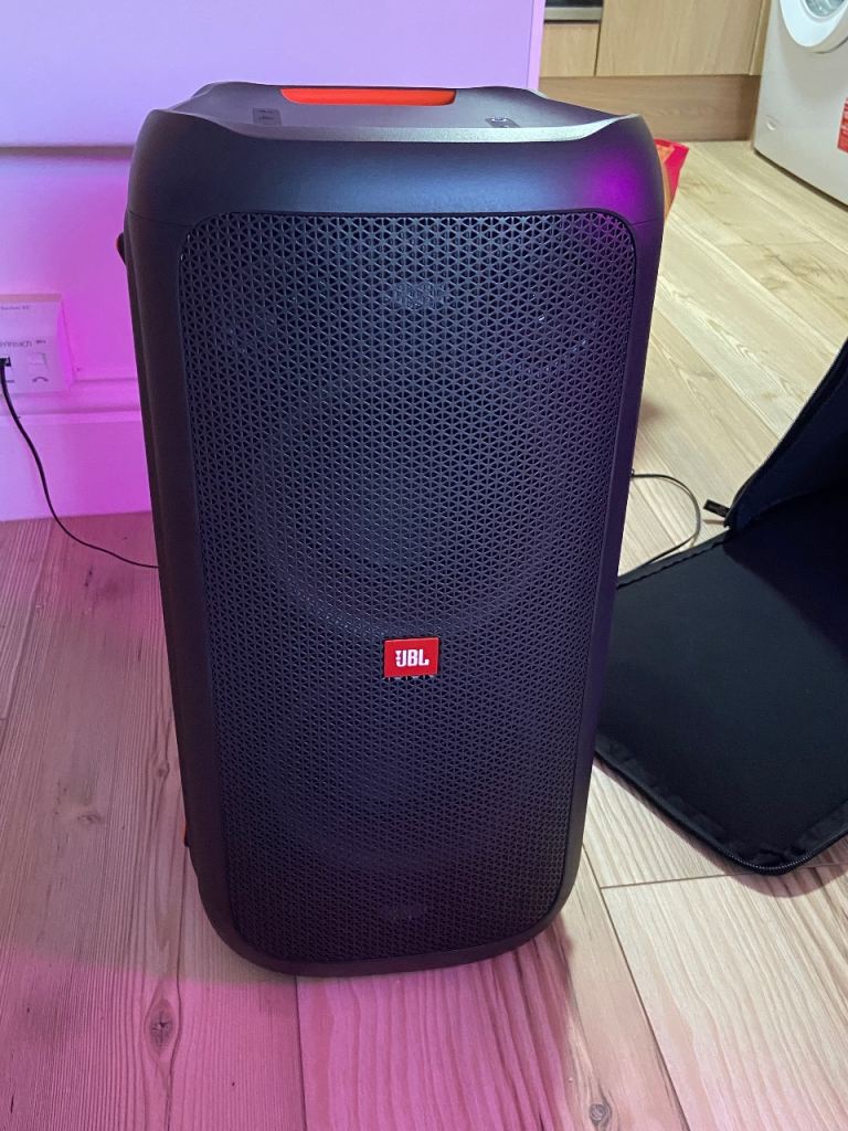 JBL party box 100