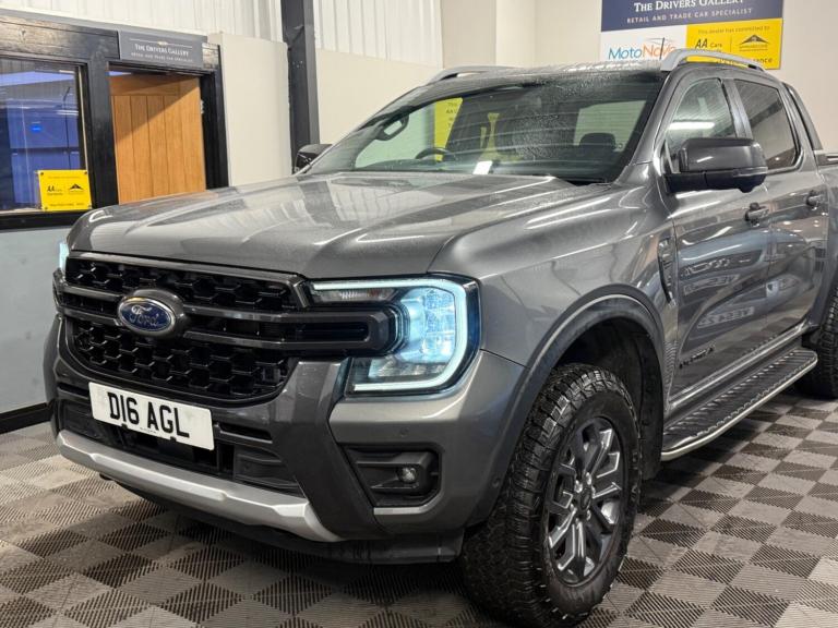 2025 Land Rover Defender 3.0 D350 Hard Top X-Dynamic HSE Auto PANEL VAN DIESEL Automatic