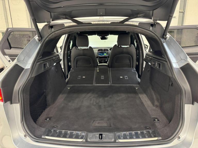 2019 Jaguar F-Pace 2.0 D180 R-Sport SUV 5dr Diesel Auto AWD Euro 6 (s/s) (180 ps) ESTATE Diesel A...