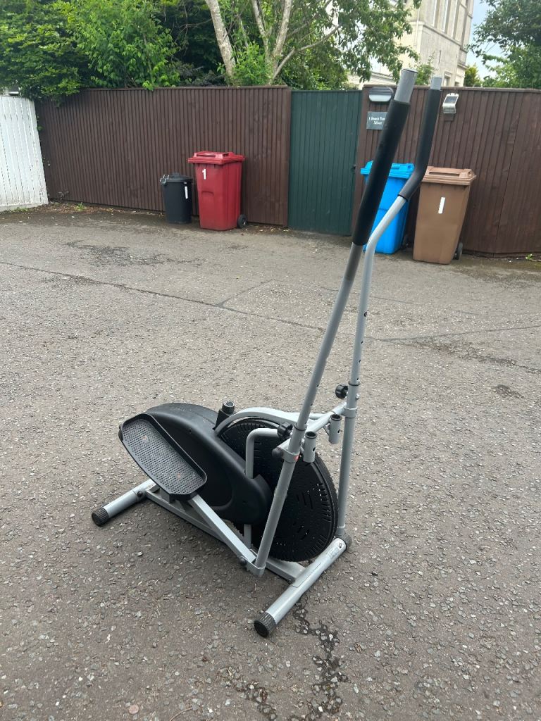 Cross trainer / Ab bench