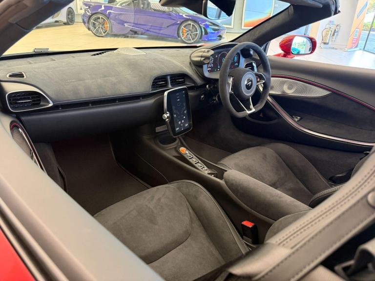  McLaren Artura 3.0T V6 7.4kWh Performance Spider 2dr Petrol Plug-in Hybrid SSG Euro 6 (s/s Petro...