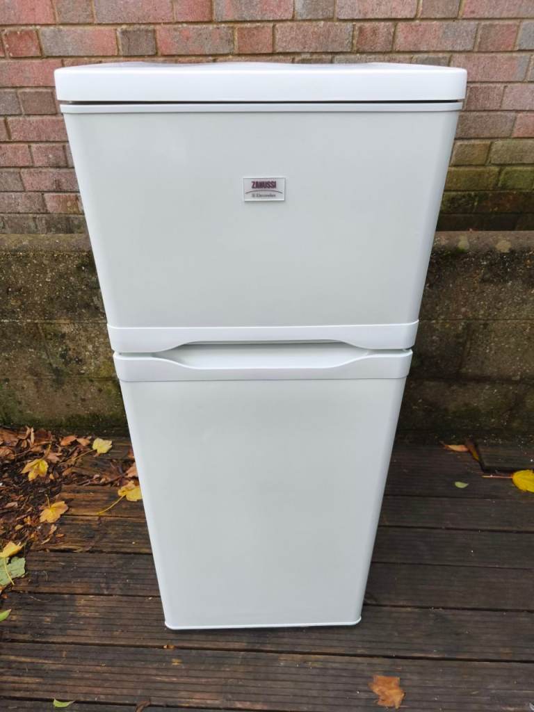 Fridge Freezer ELECTROLUX / ZANUSSI 121 cm * A+ Class Energy