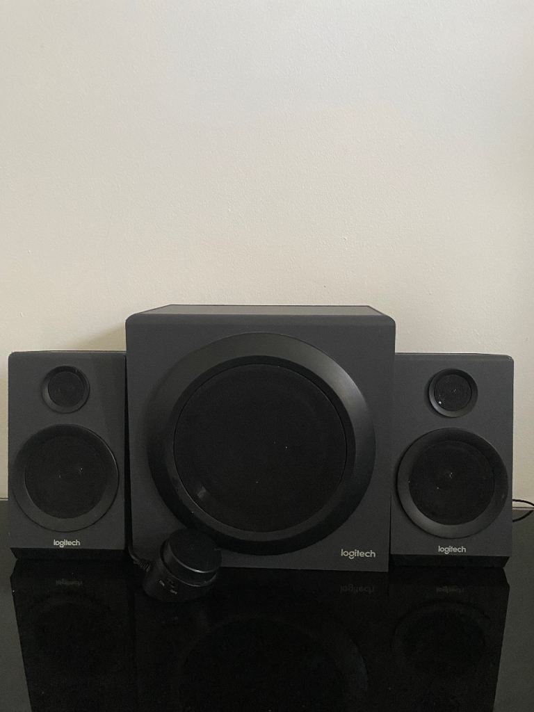 Logitech 2.1 Speaker System 