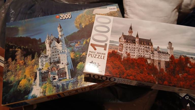 Selection of puzzles / jigsaws. Vulcan has not been opened. Open to offers.