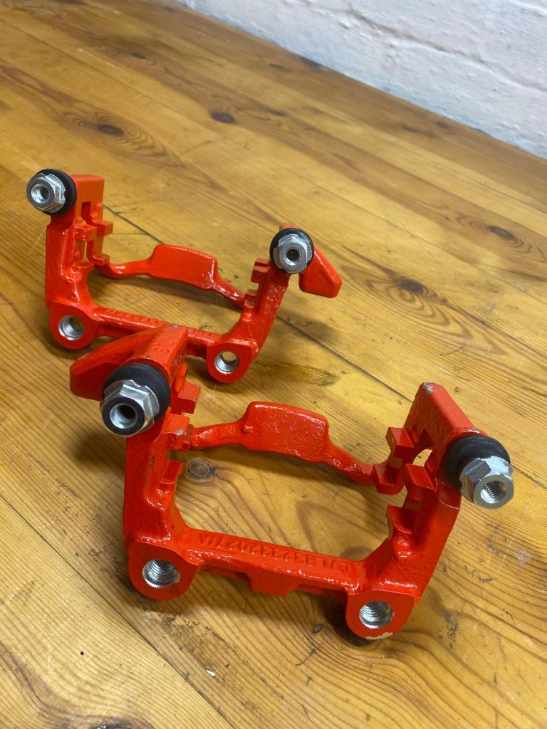 2x Brake Caliper Carriers Rear For Audi A3 VW Golf Plus Scirocco Touran Skoda