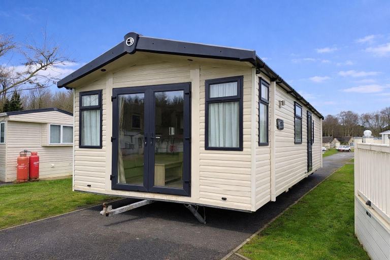 Swift Burgundy in Welburn  - Lodge / Caravan 