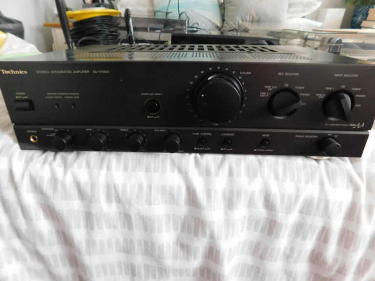 TECHNICS SU-VX500 STEREO INTEGRATED AMPLIFIER - JAPAN - VINTAGE - CIRCA 1991-93