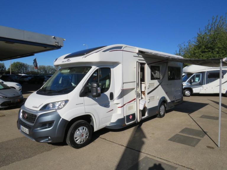 Roller Team Autoroller 747 Drop Down Bed 6 Berth