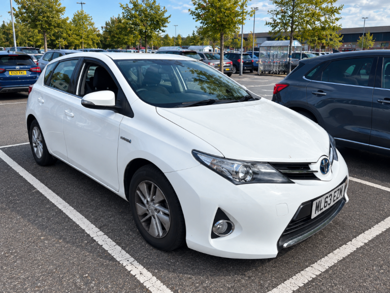 2013 63, TOYOTA AURIS ICON 1.8 VVT-h E-CVT HYBRID, 65K MILES, MOT, ULEZ, AUTOMATIC 