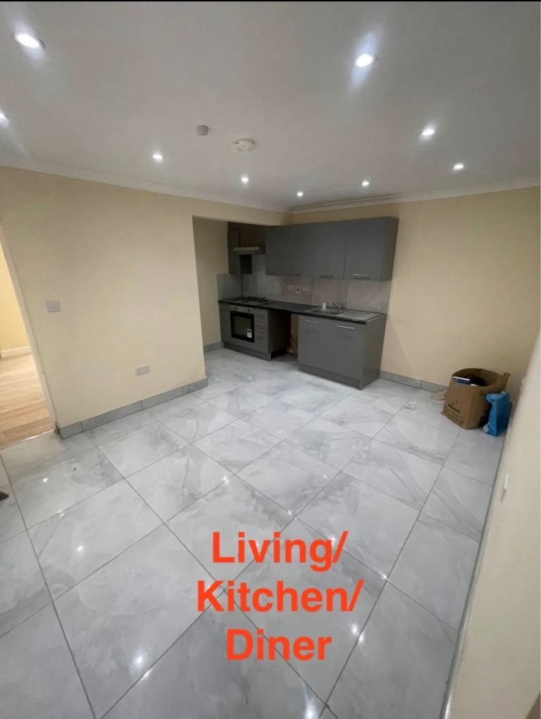 2 bedroom apartment in. Central Slough 