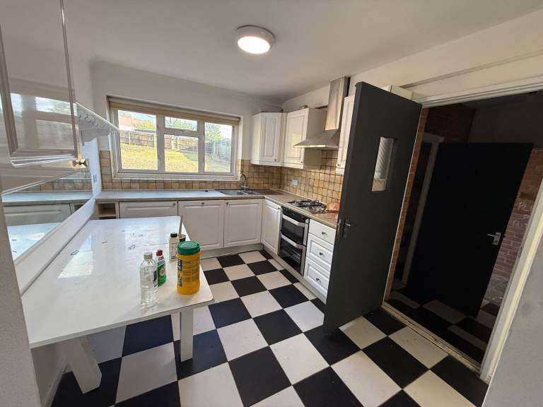 Newly Refurbished 5 Bedrooms with 2 Bathrooms House Available to let at Main Road Romford RM2,