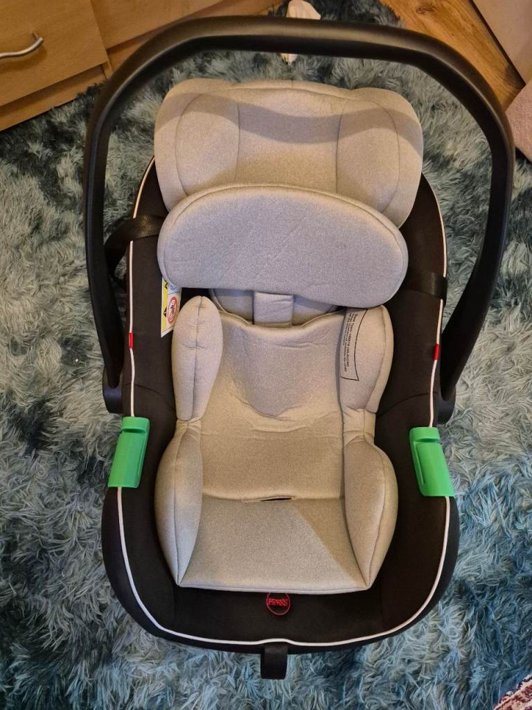Black and Grey Baby Car Seat – Good Condition