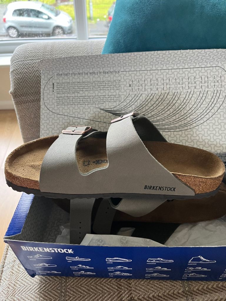 Birkenstock Arizona in Stone 
