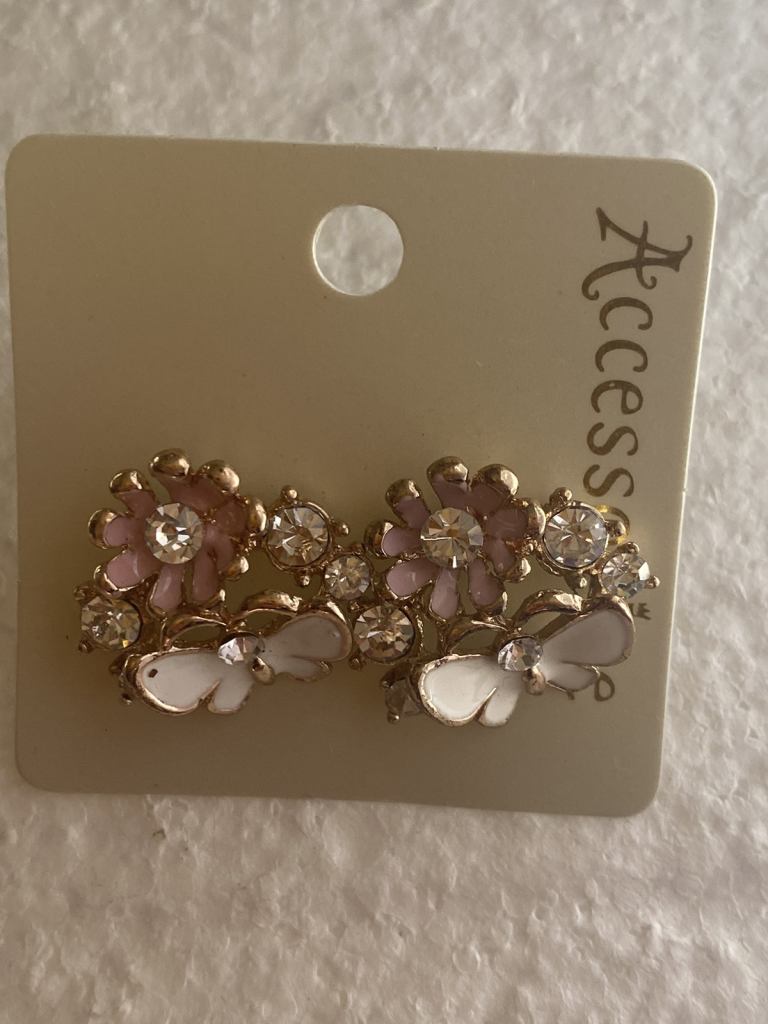 Butterfly & flowers earrings. 
