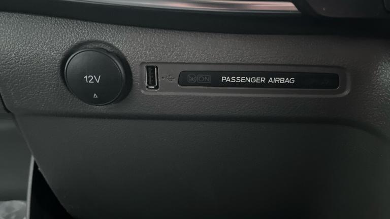 2022 Ford Tourneo Custom Transit Custom Tourneo L2 Diesel Fwd 2.0 EcoBlue 130ps L/R 8 Seater Tita...