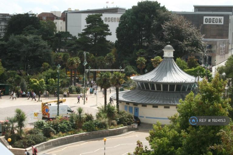 1 bedroom flat in Hampshire House, Bournemouth, BH2 (1 bed) (#1924153)