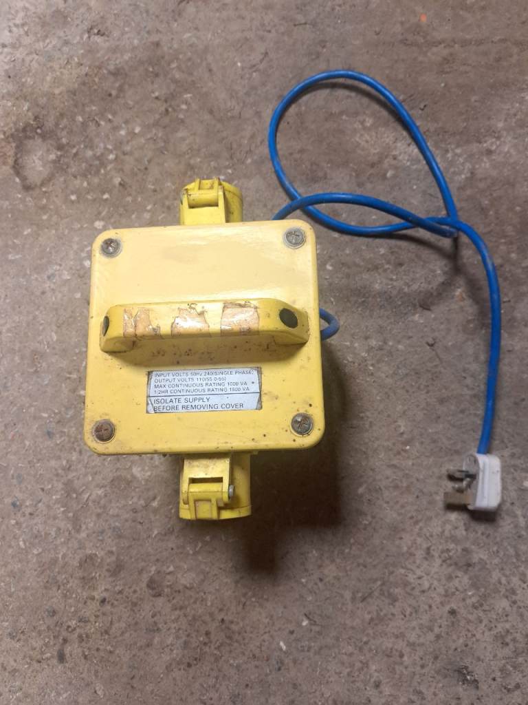 Mains transformer