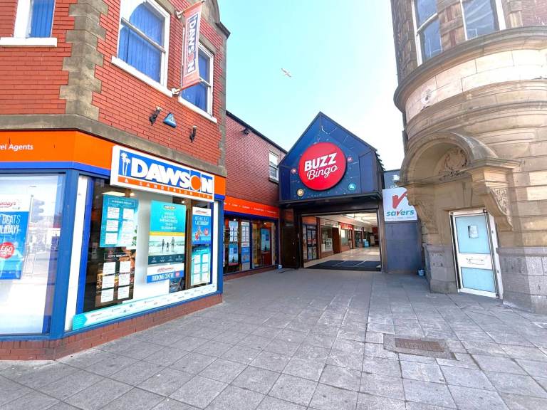 Restaurant/Café/Gaming/Shop/etc to let in South Shields Town Centre, NO VAT OR DEPOSIT