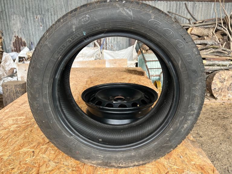 Goodyear Eagle NCT 5 run flat tyre and steel wheel 205/55 R16 91V