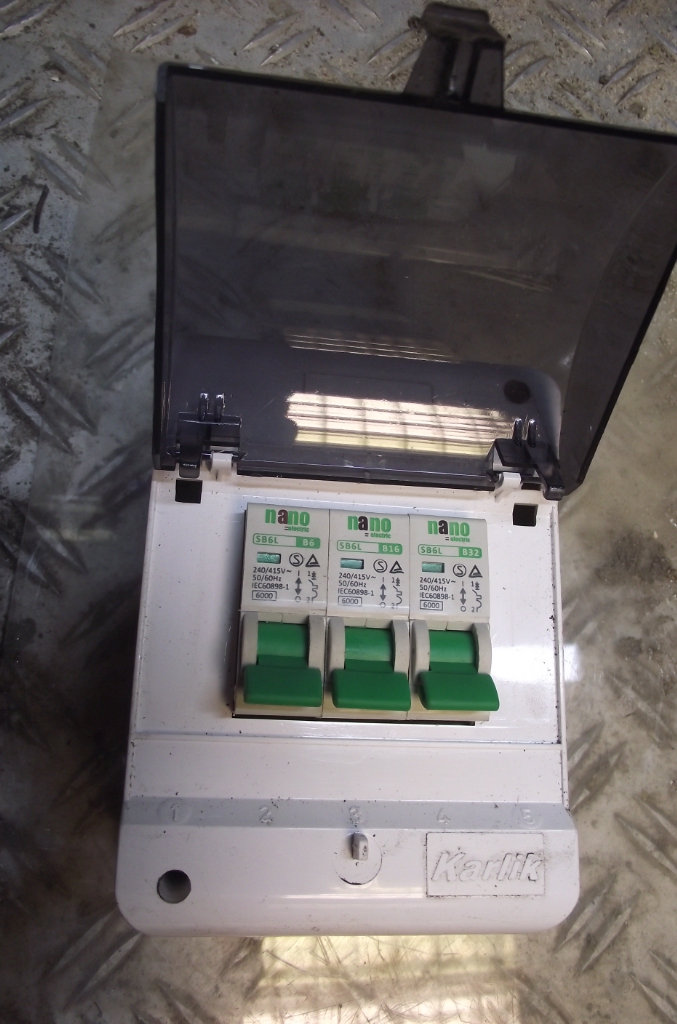 Consumer unit for garage or workshop