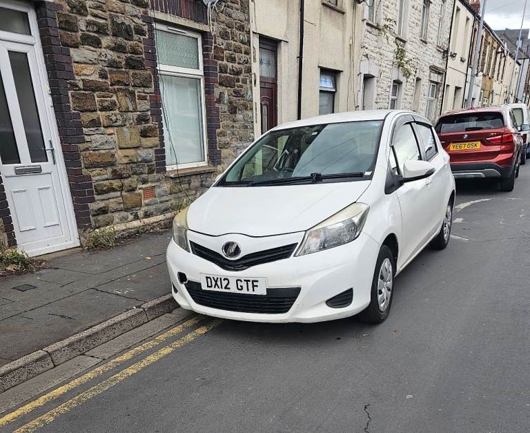 Toyota Yaris Vitz 1.3 AUTOMATIC 2012
