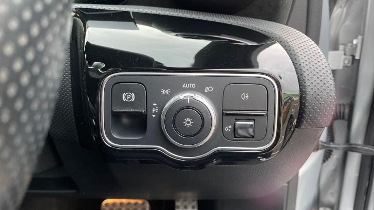 2019 Mercedes-Benz A-Class A 200 D AMG LINE AUTO Hatchback Diesel Automatic