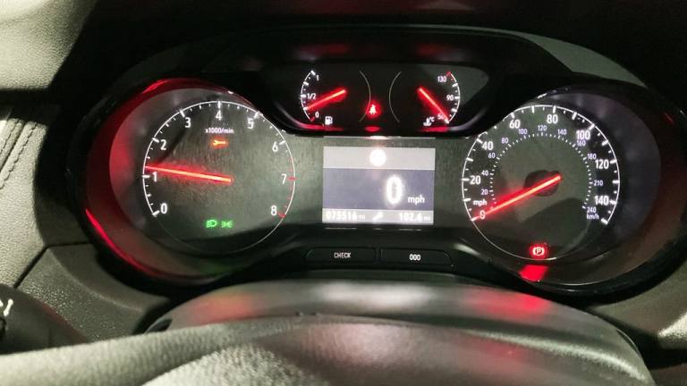 2019 Vauxhall Grandland X 1.2 Turbo GPF SE SUV 5dr Petrol Manual Euro 6 (s/s) (130 ps) 1 FORMER O...