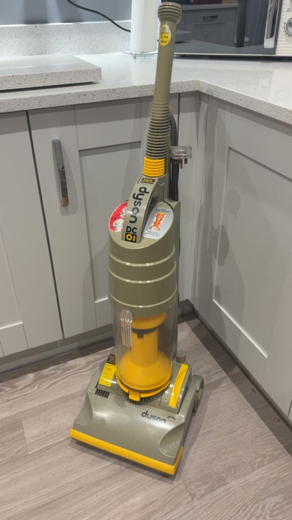 Dyson Dc01 - Refurbished