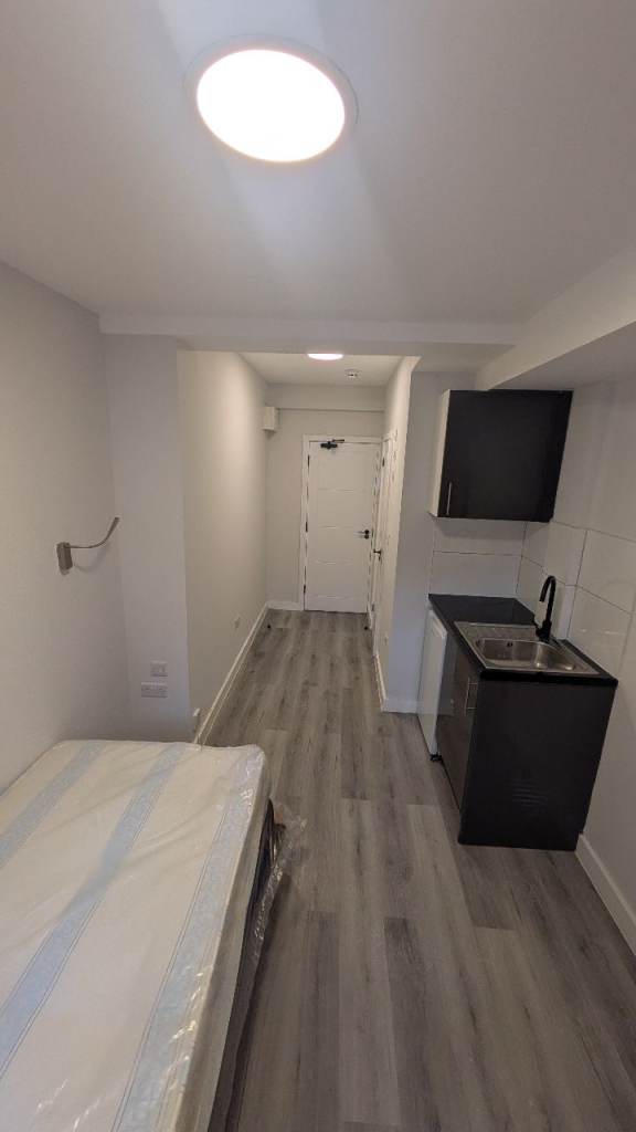 DSS ACCEPTED - Studio Flat Available in Masons Ave, Harrow HA3 5AR