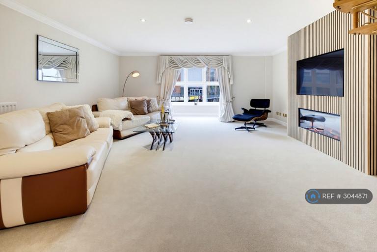 2 bedroom flat in Symphony Court, Birmingham, B16 (2 bed) (#3044871)