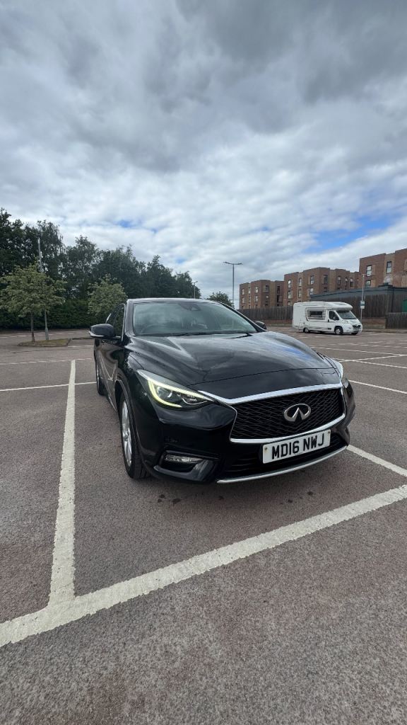 Infiniti, Q30, Hatchback, 2016, Manual, 1461 (cc), 5 doors