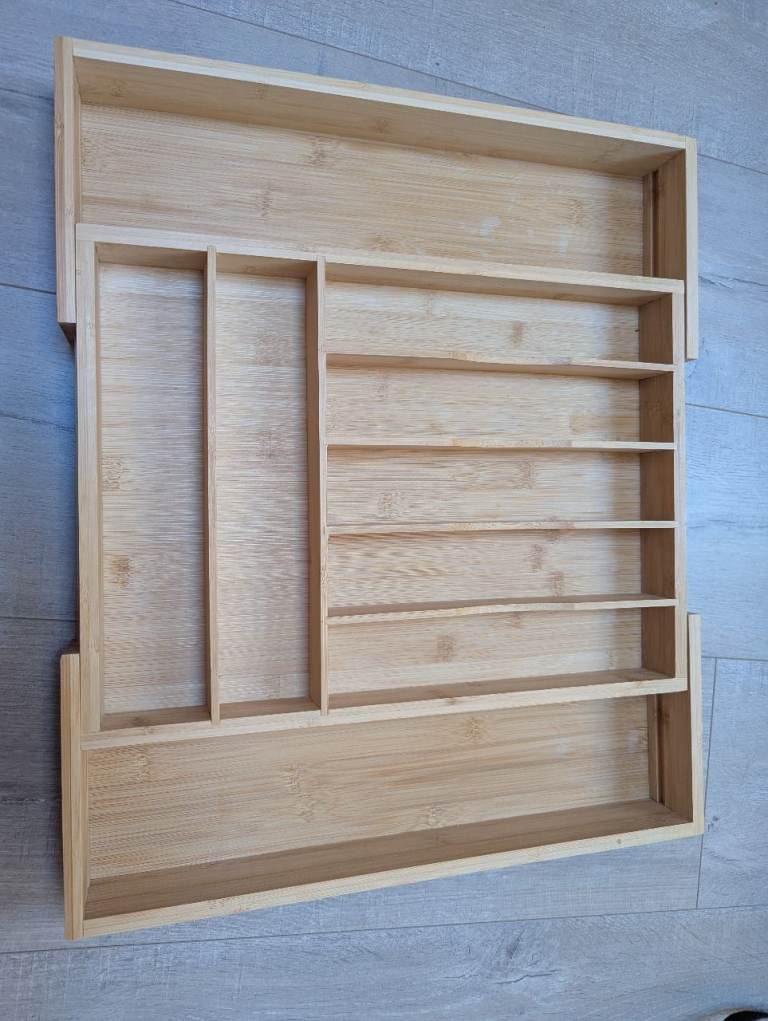 Adjustable Bamboo Drawer Organiser – As Good As New