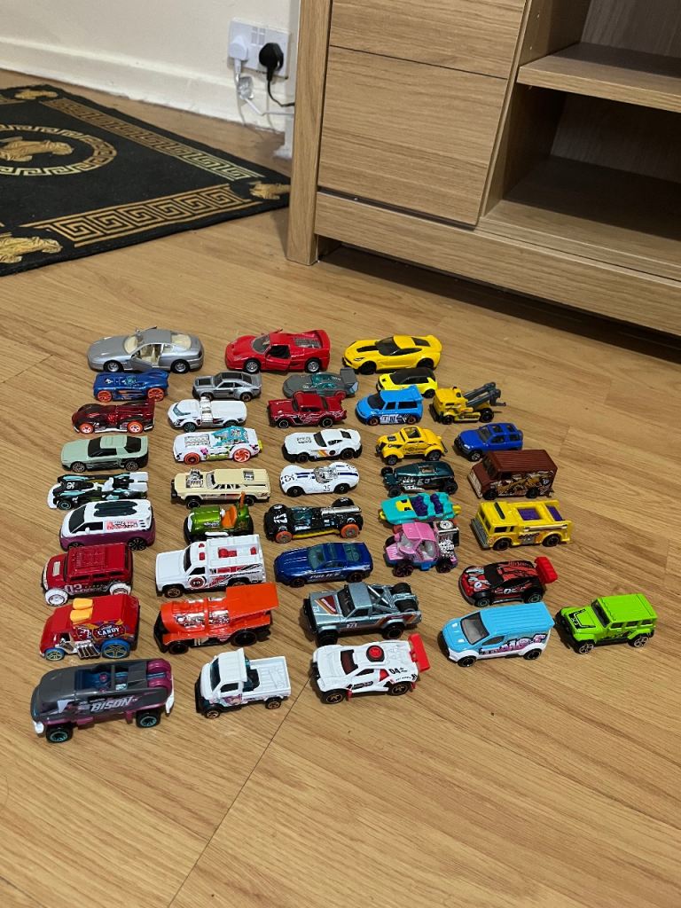 Large Bundle of Toy Cars and Vehicles